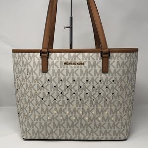 Michael Kors Jet Set Trvl Med Violet Carryall Tote